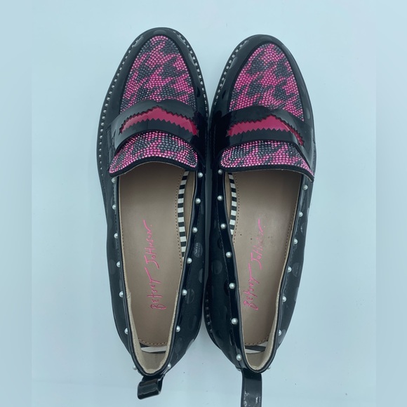 Betsy Johnson - rhinestone houndstooth pink & black loafers - Picture 2 of 8